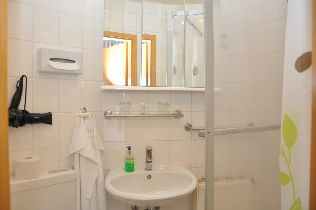 Hotel An Der Kapelle Майнинген Экстерьер фото